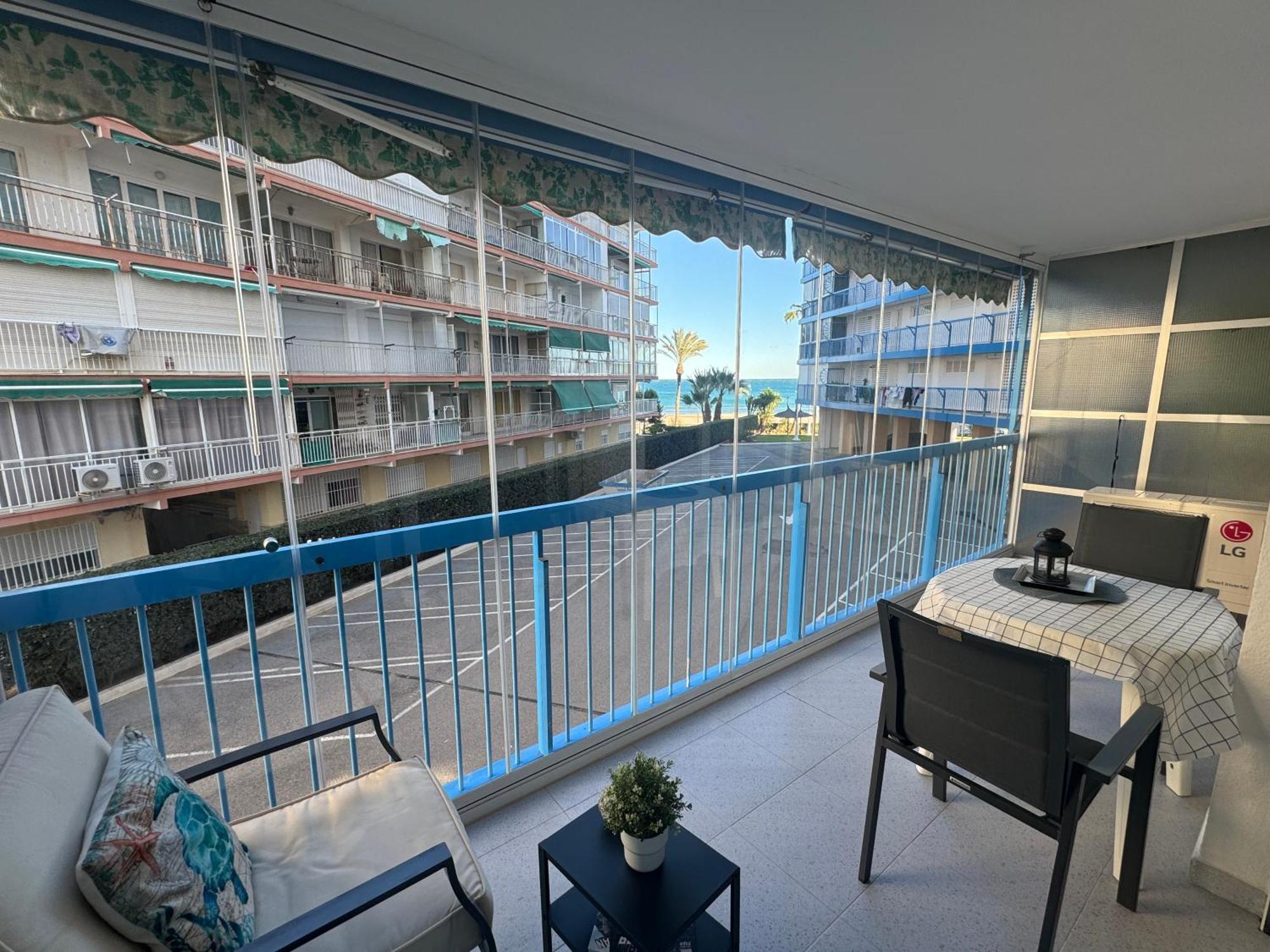 Apartamento Muchavista Primera Linea De Playa By El Conserje El Campello Kültér fotó