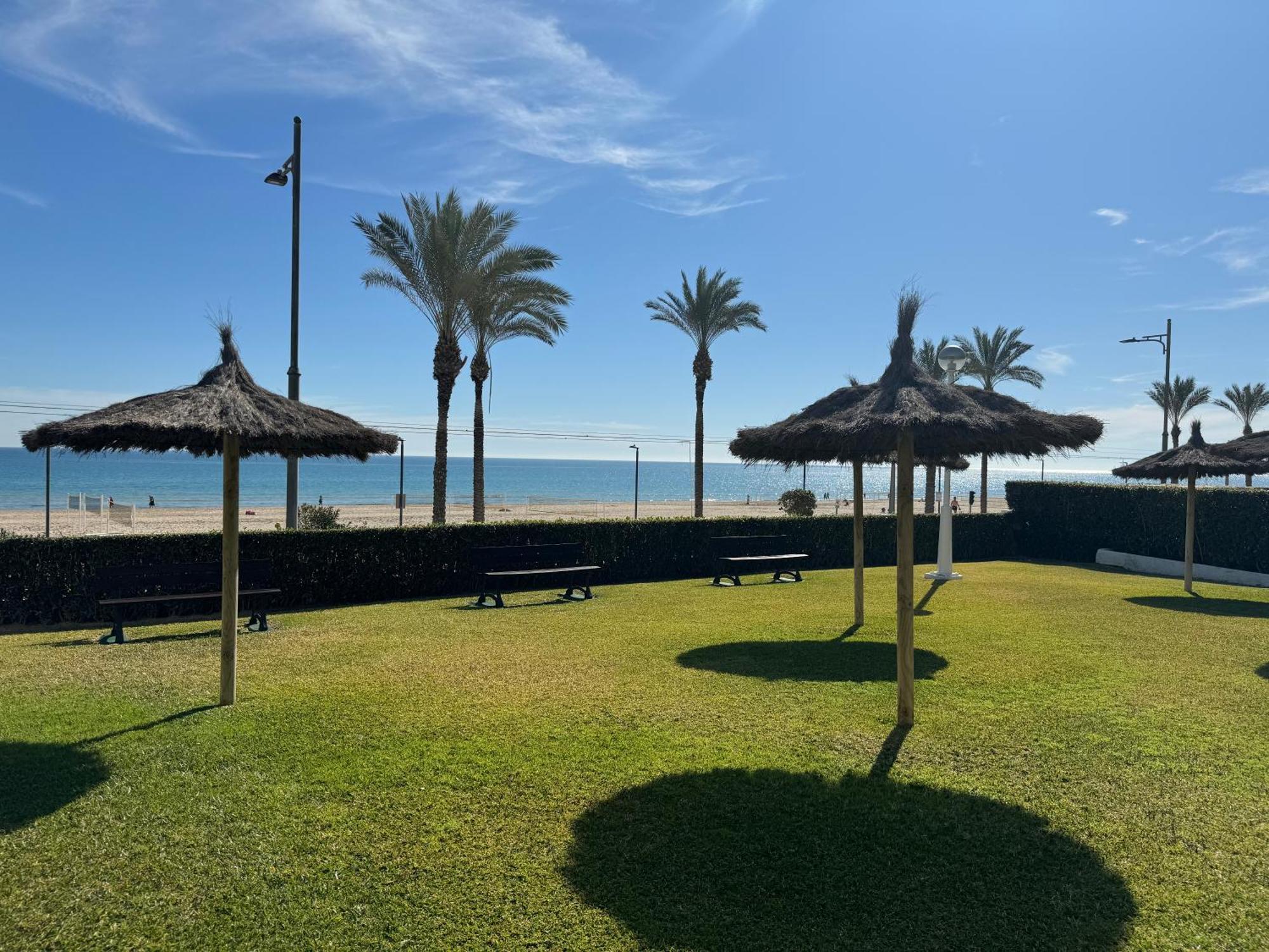 Apartamento Muchavista Primera Linea De Playa By El Conserje El Campello Kültér fotó