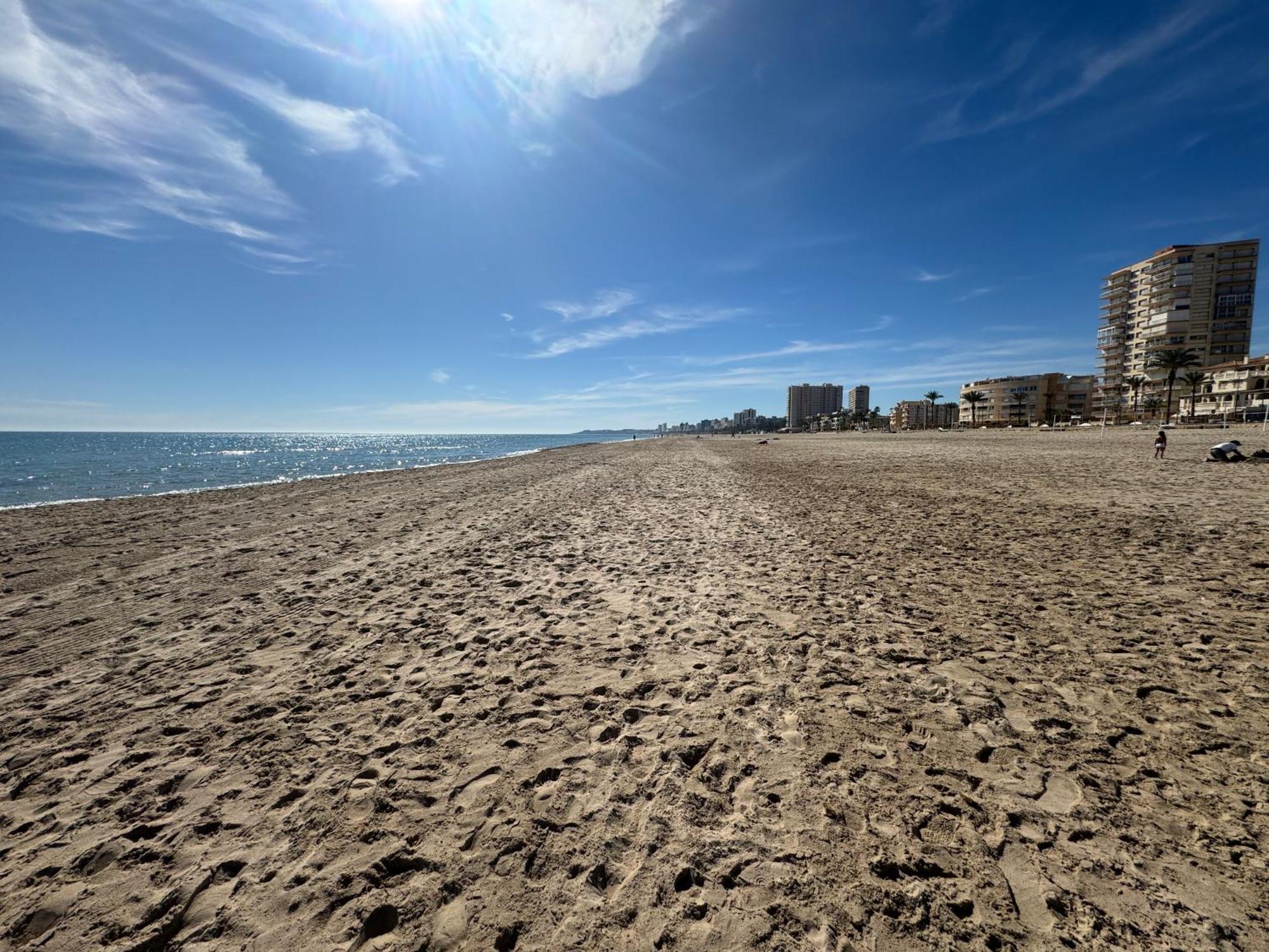 Apartamento Muchavista Primera Linea De Playa By El Conserje El Campello Kültér fotó