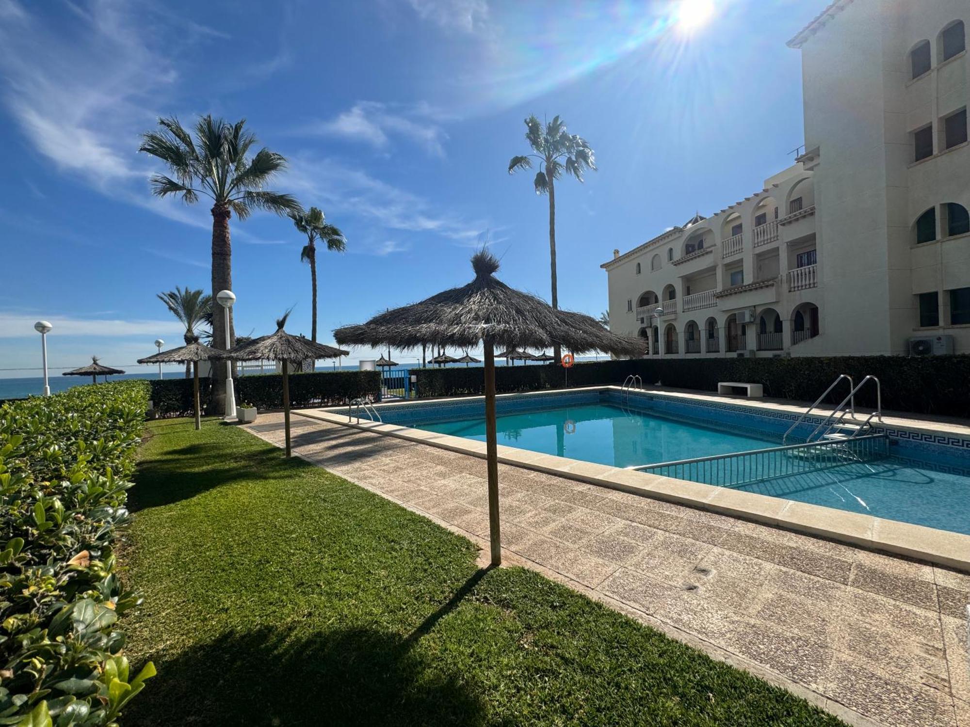 Apartamento Muchavista Primera Linea De Playa By El Conserje El Campello Kültér fotó