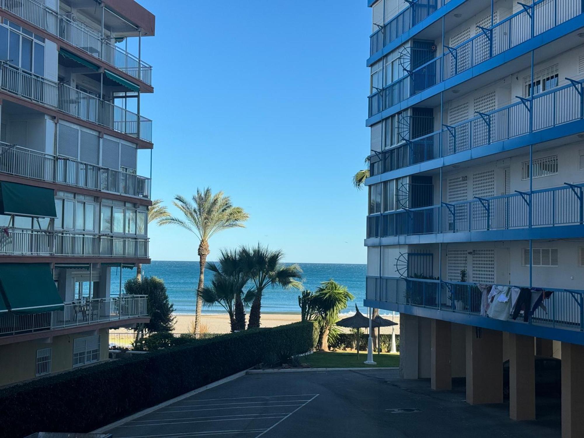 Apartamento Muchavista Primera Linea De Playa By El Conserje El Campello Kültér fotó