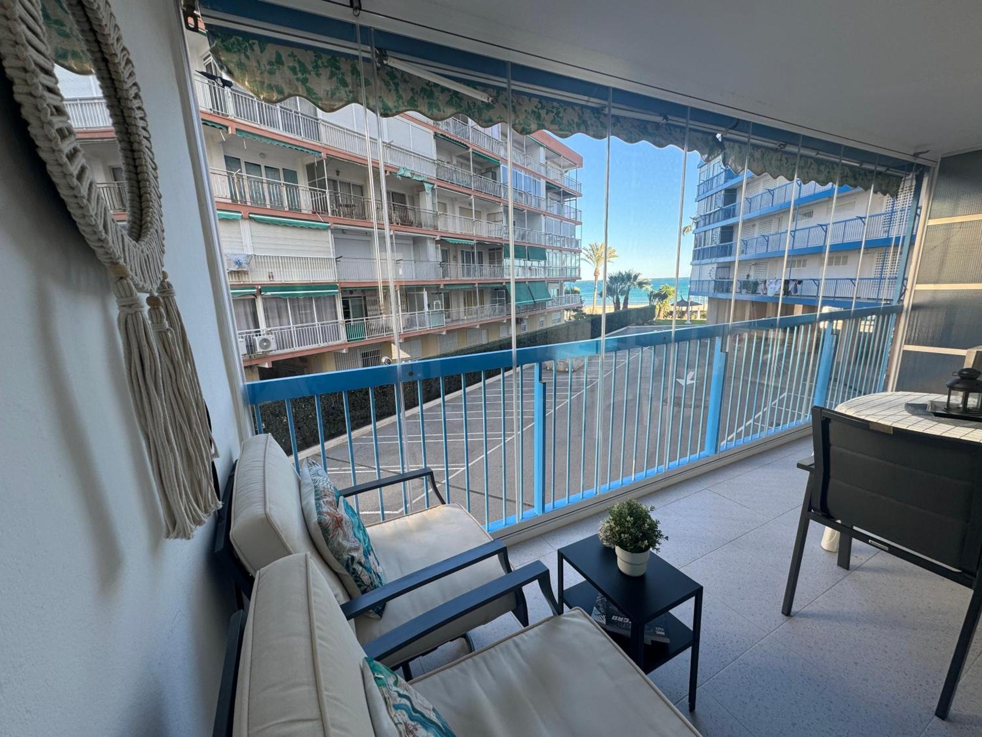 Apartamento Muchavista Primera Linea De Playa By El Conserje El Campello Kültér fotó